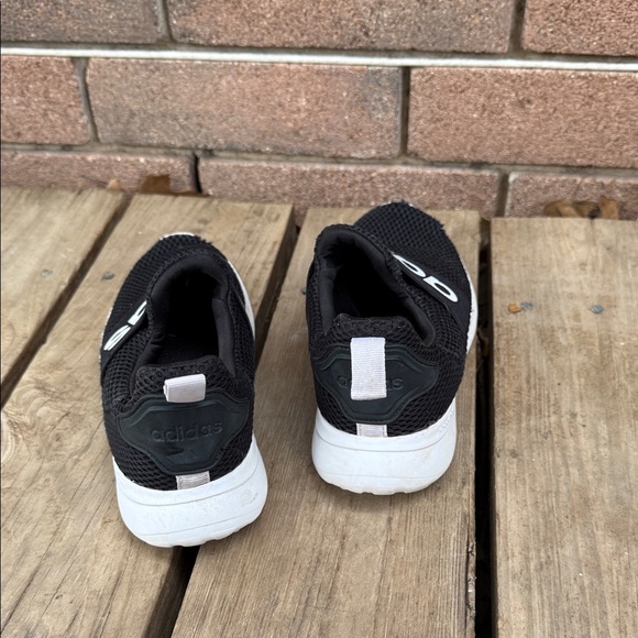 Adidas Kids Cloudfoam Adapt Slip on Black and White Mesh Sneakers Size 5 - Picture 2 of 7